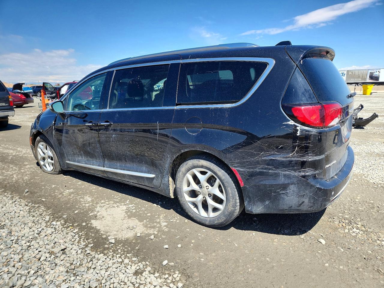 2020 CHRYSLER PACIFICA LIMITED — снимка 2