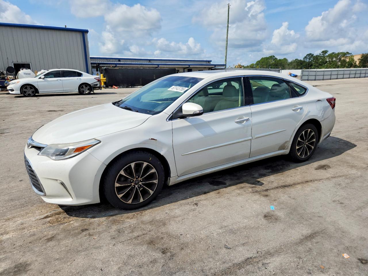 2016 TOYOTA AVALON XLE PREMIUM