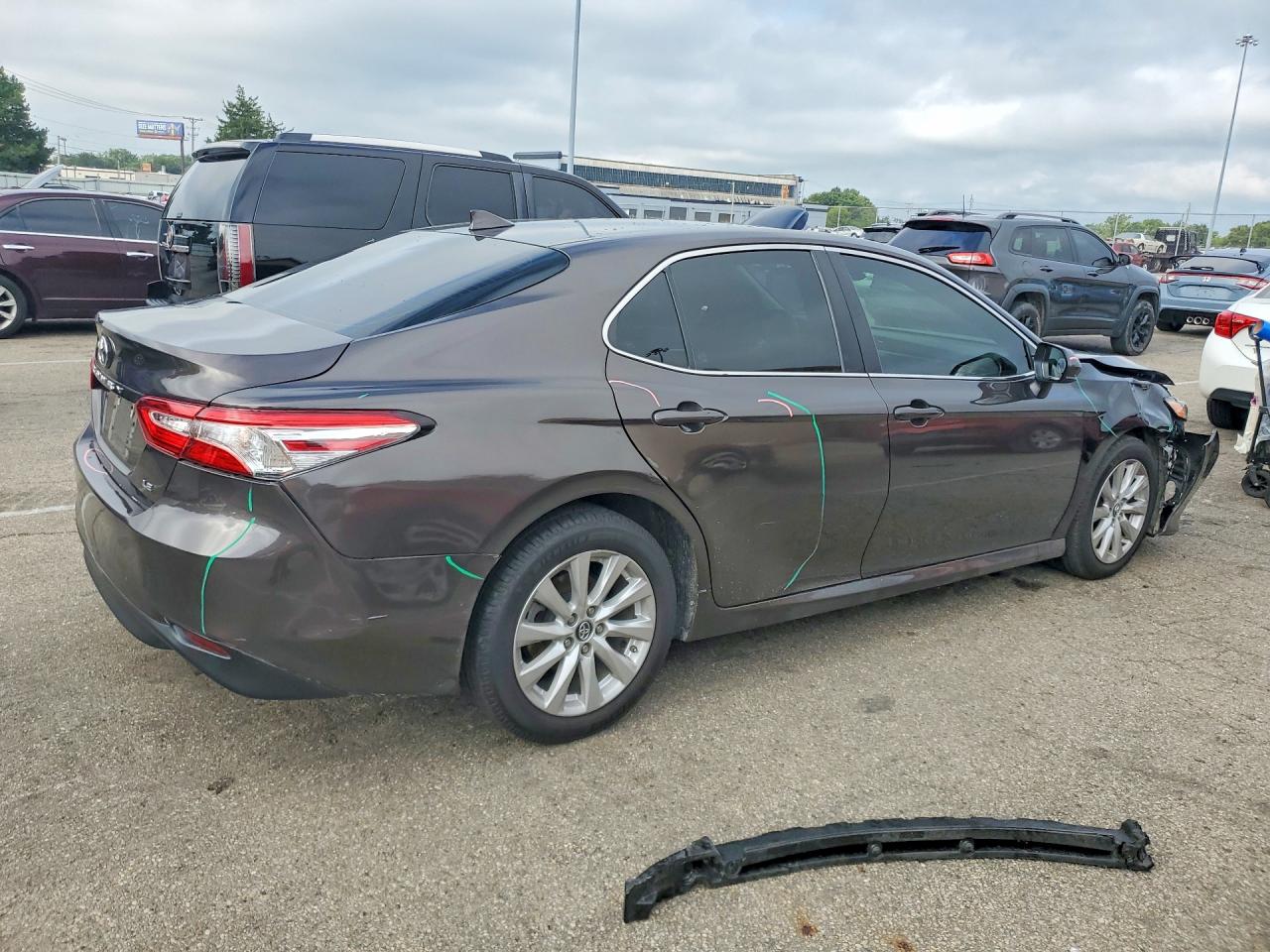 2019 TOYOTA CAMRY LE — снимка 3