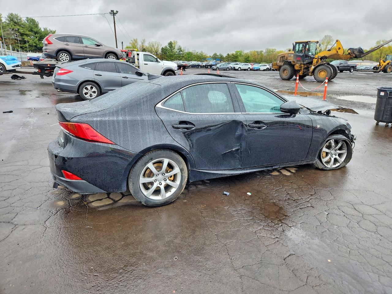 2018 LEXUS IS 300 — снимка 3