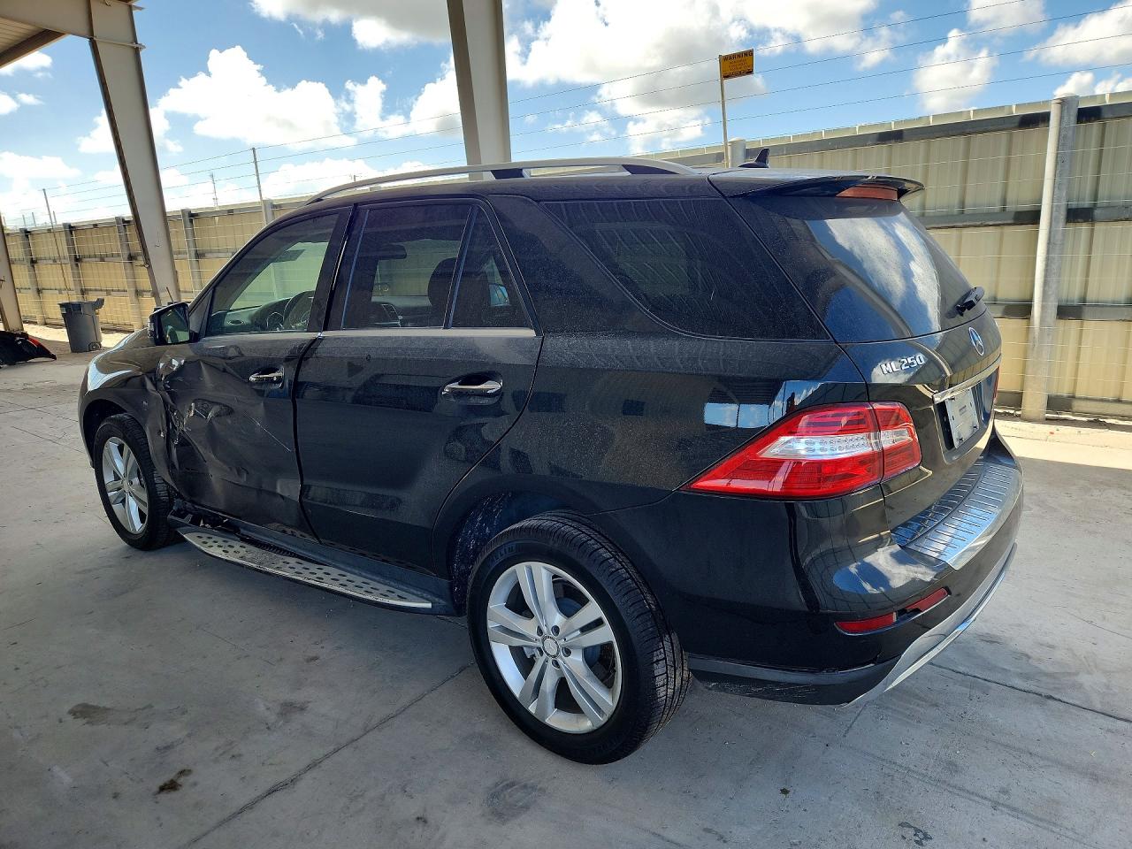 2015 MERCEDES-BENZ ML 250 BLUETEC — снимка 2