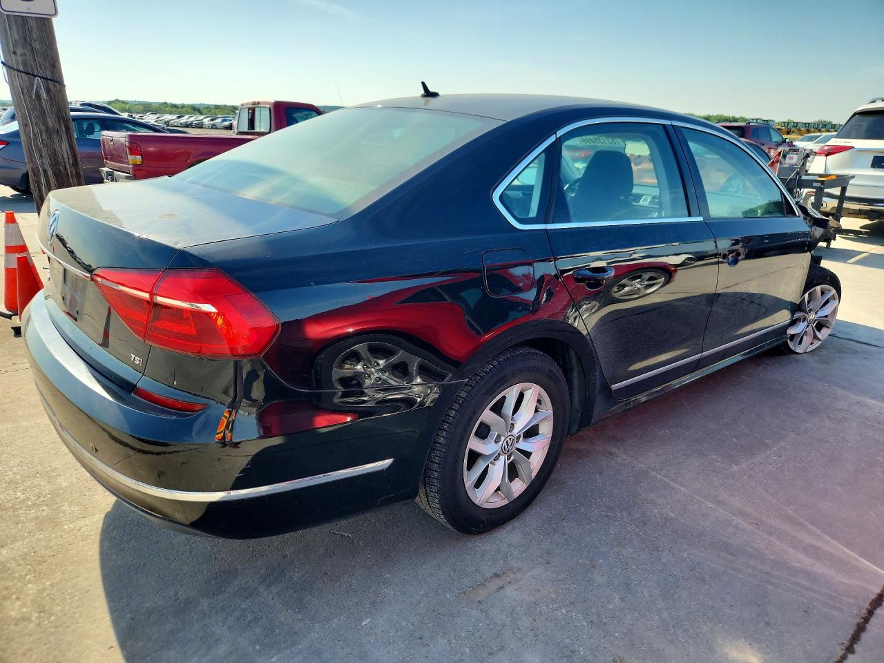2016 VOLKSWAGEN PASSAT S — снимка 3