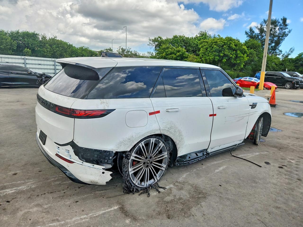 2024 LAND ROVER RANGE ROVER SPORT DYNAMIC SE — снимка 3