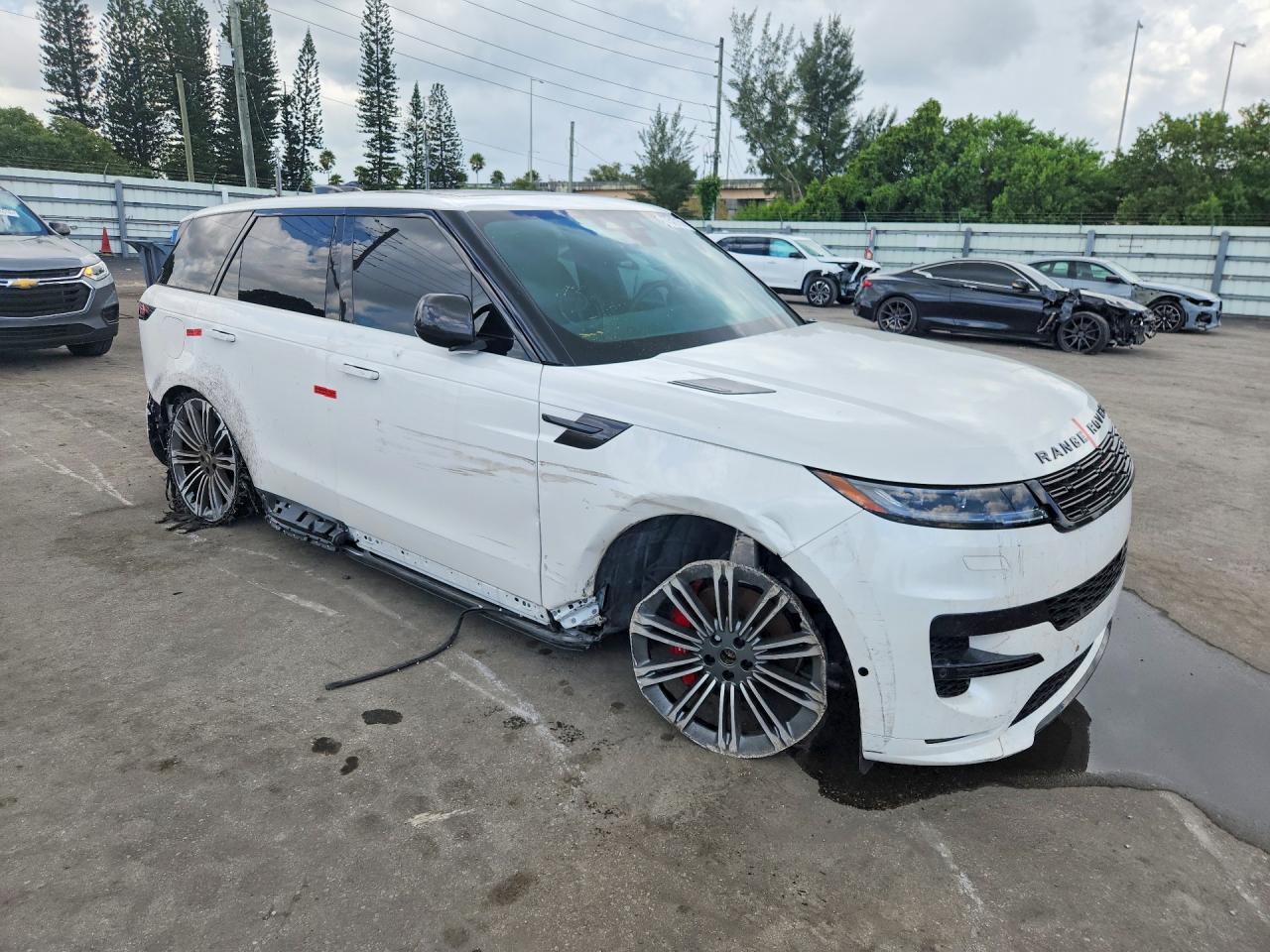 2024 LAND ROVER RANGE ROVER SPORT DYNAMIC SE — снимка 4
