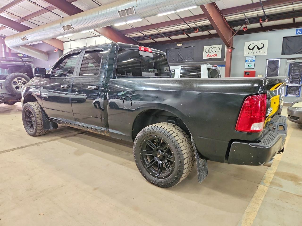 2016 RAM 1500 SLT — снимка 2
