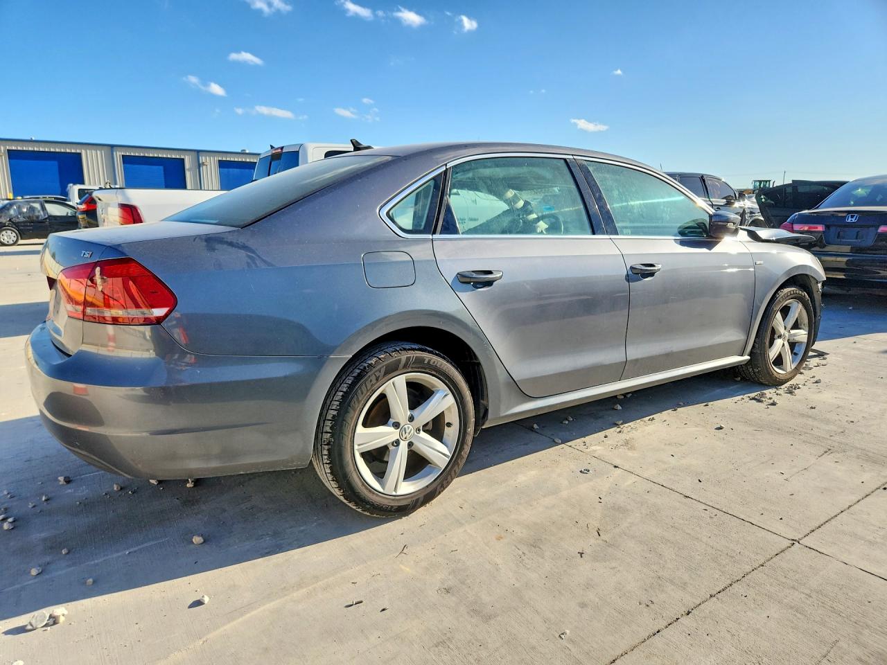 2015 VOLKSWAGEN PASSAT S — снимка 3