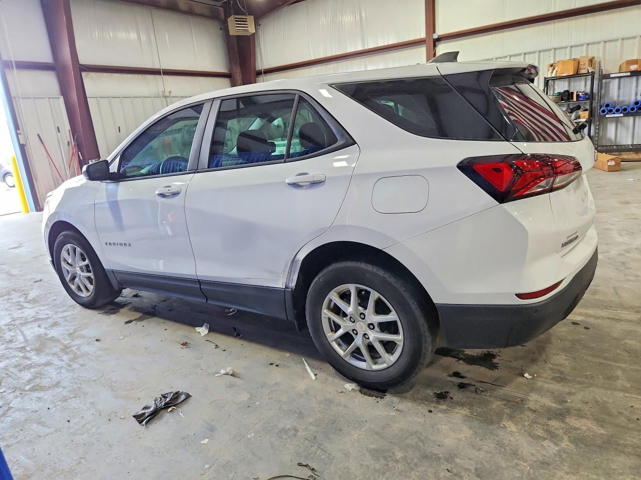 2024 CHEVROLET EQUINOX LS — снимка 2
