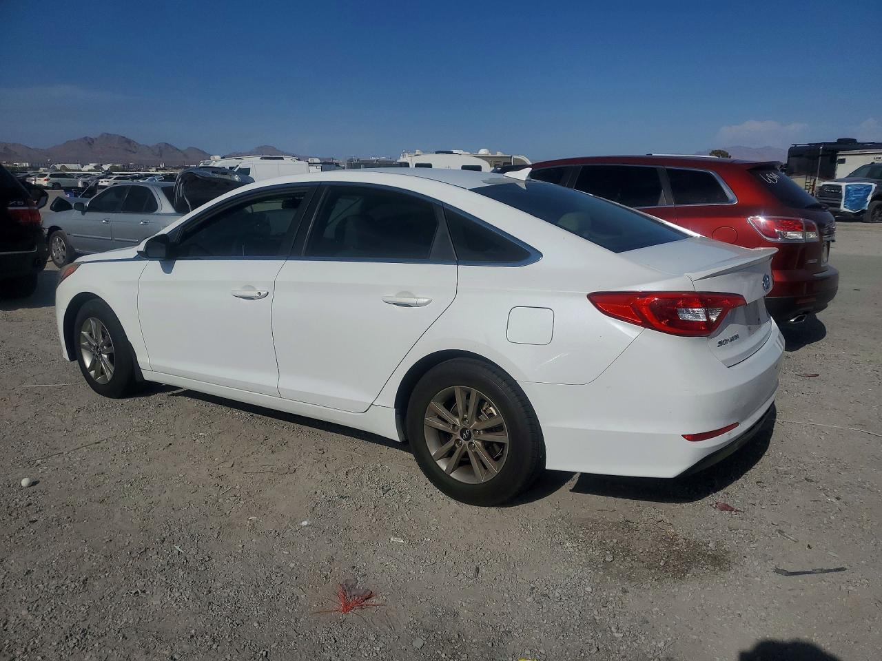 2015 HYUNDAI SONATA SE — снимка 2