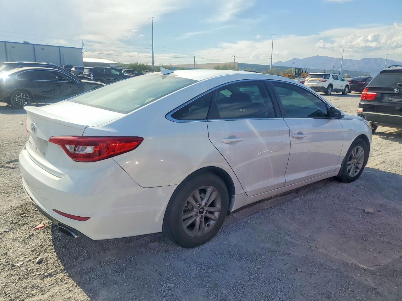 2015 HYUNDAI SONATA SE — снимка 3