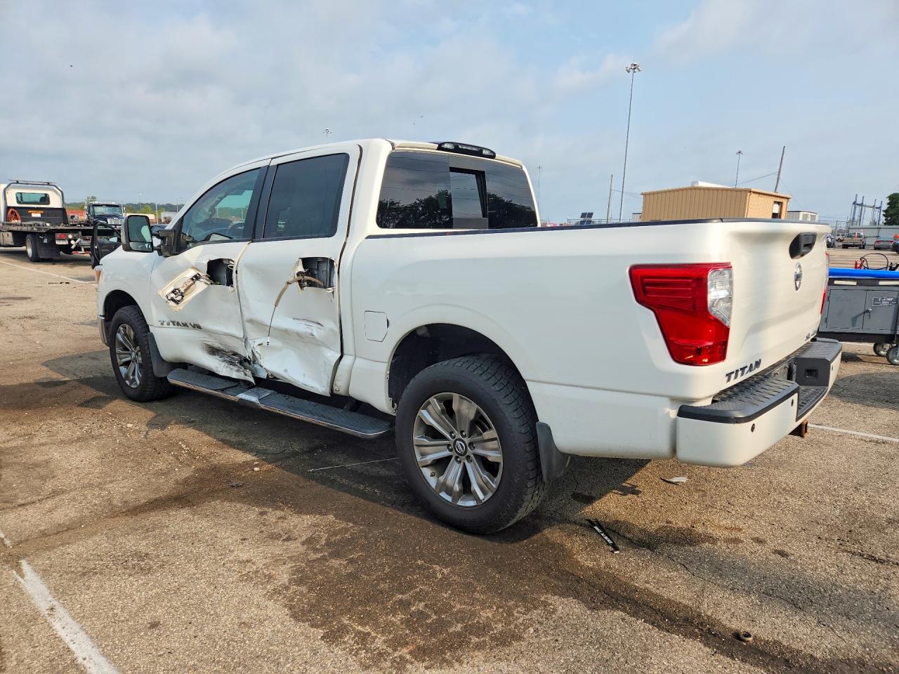 2019 NISSAN TITAN SL — снимка 2