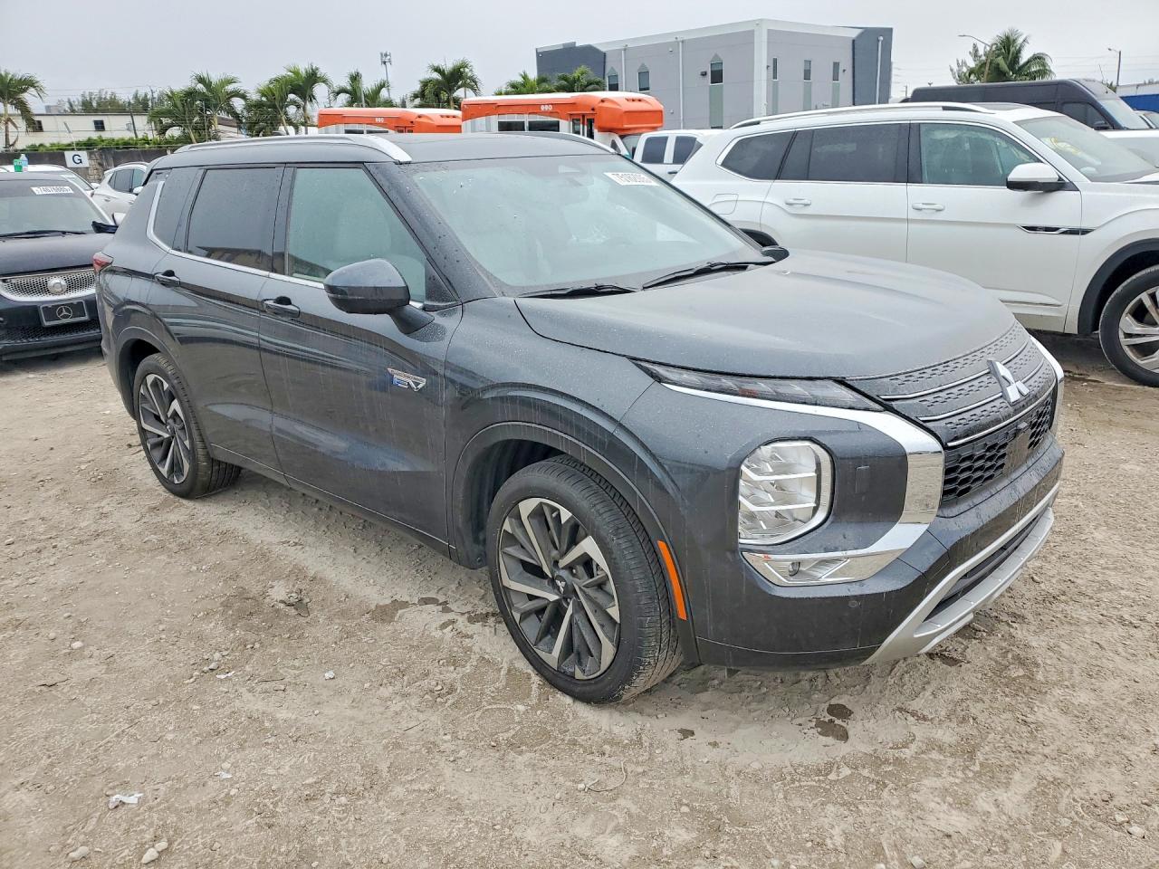 2025 MITSUBISHI OUTLANDER SEL — снимка 4