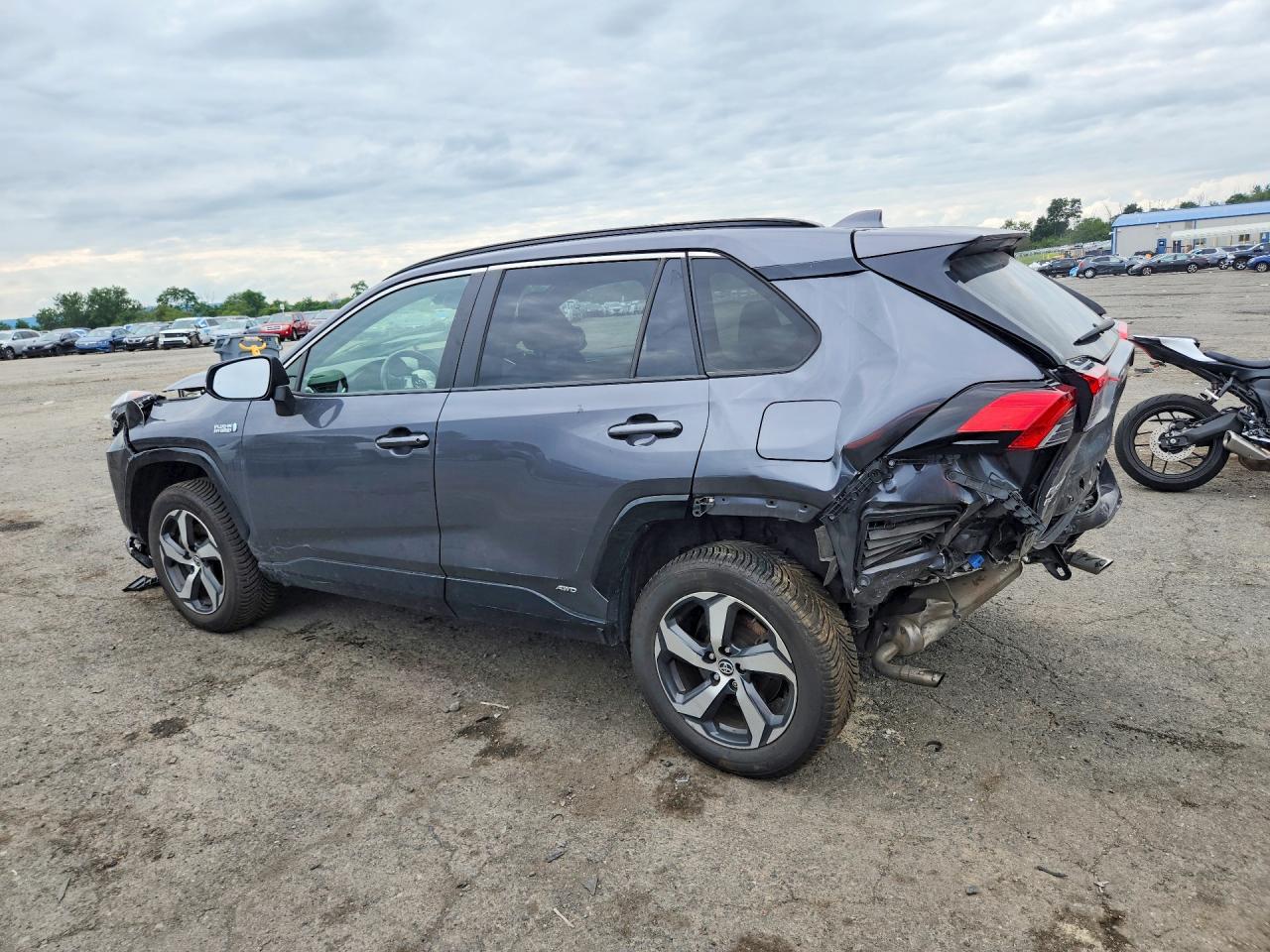2021 TOYOTA RAV4 PRIME SE — снимка 2
