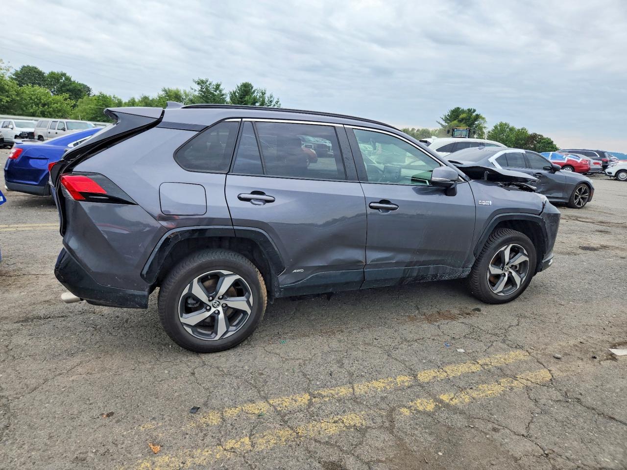 2021 TOYOTA RAV4 PRIME SE — снимка 3