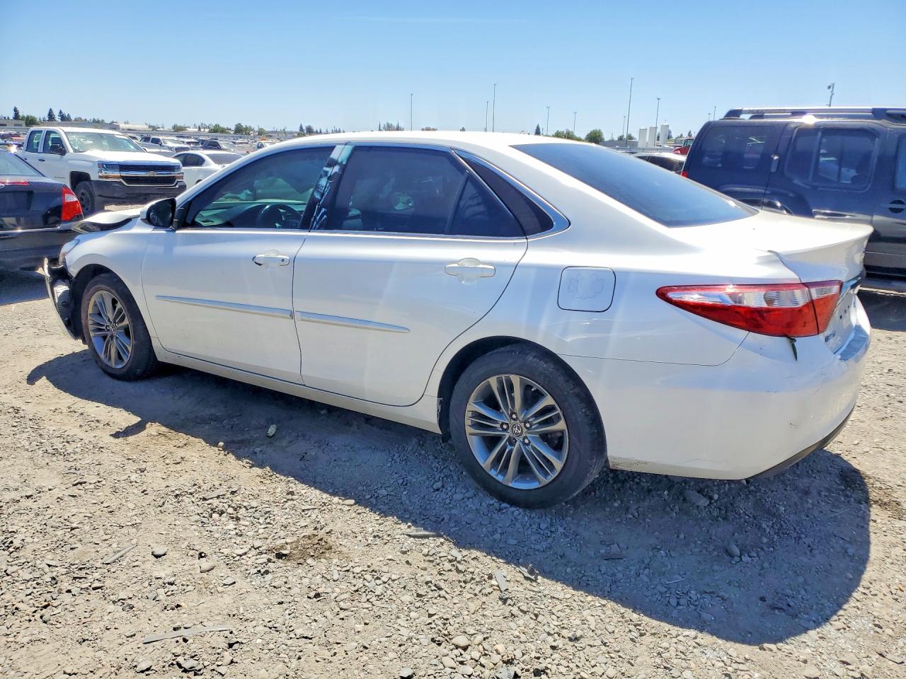 2017 TOYOTA CAMRY SE — снимка 2