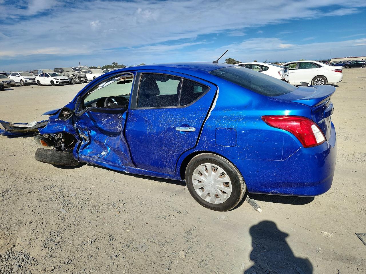 2015 NISSAN VERSA 1.6 SV — снимка 2