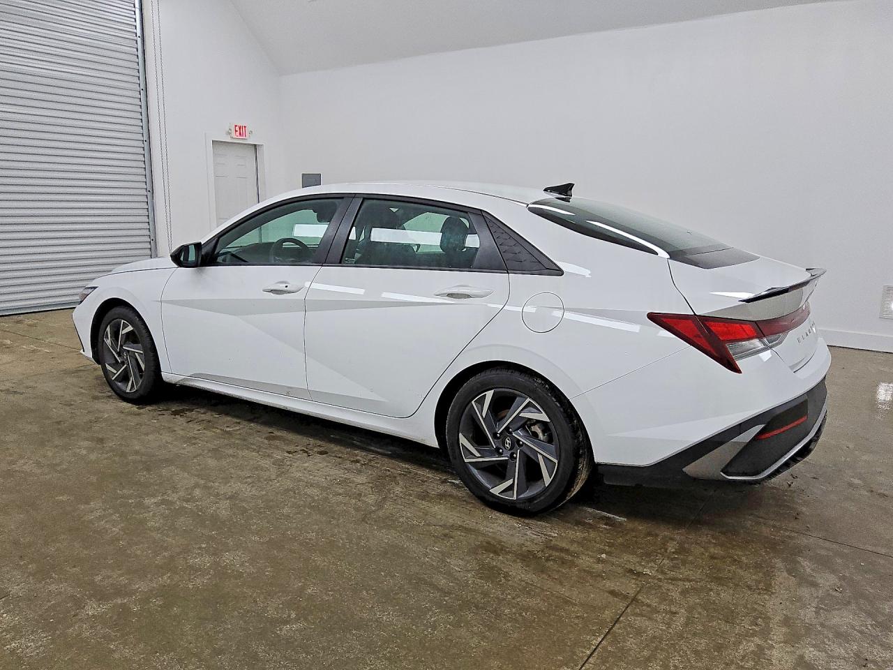 2025 HYUNDAI ELANTRA SEL SPORT — снимка 2