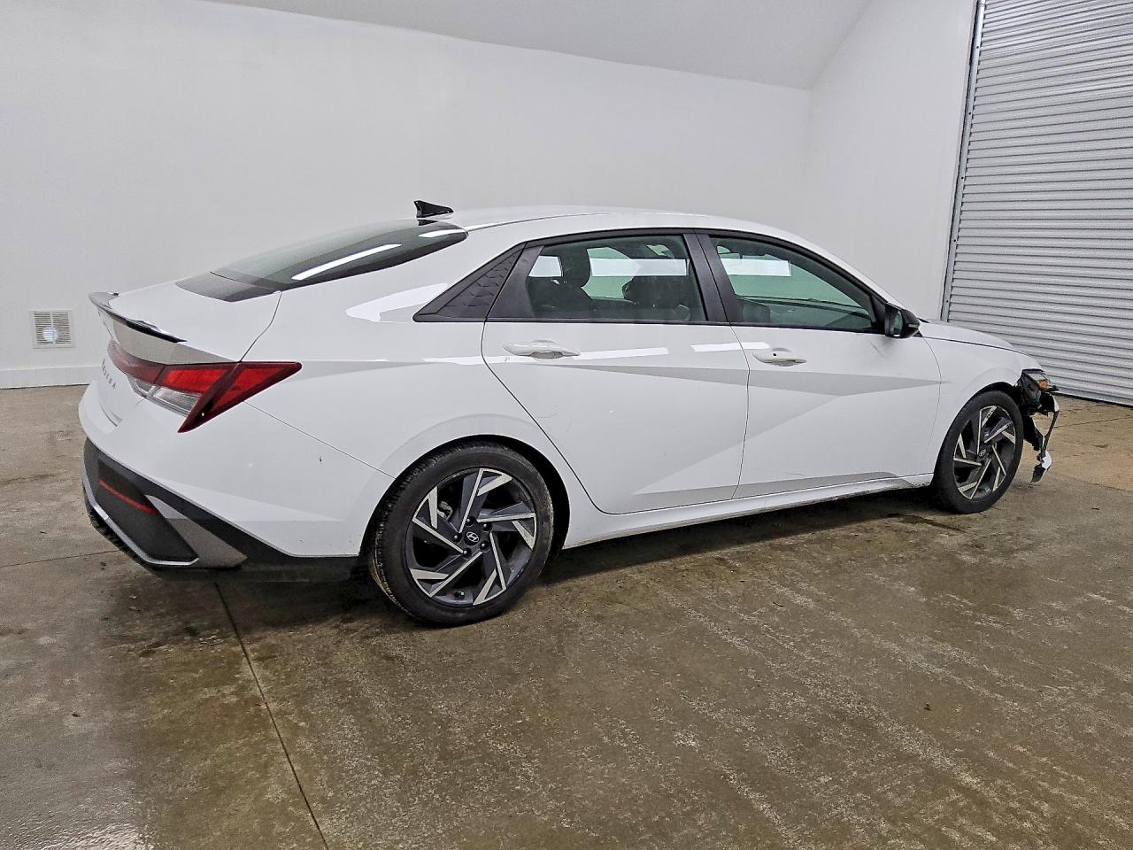 2025 HYUNDAI ELANTRA SEL SPORT — снимка 3