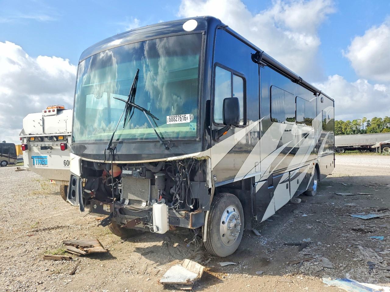 2018 FORD F53 — снимка 2
