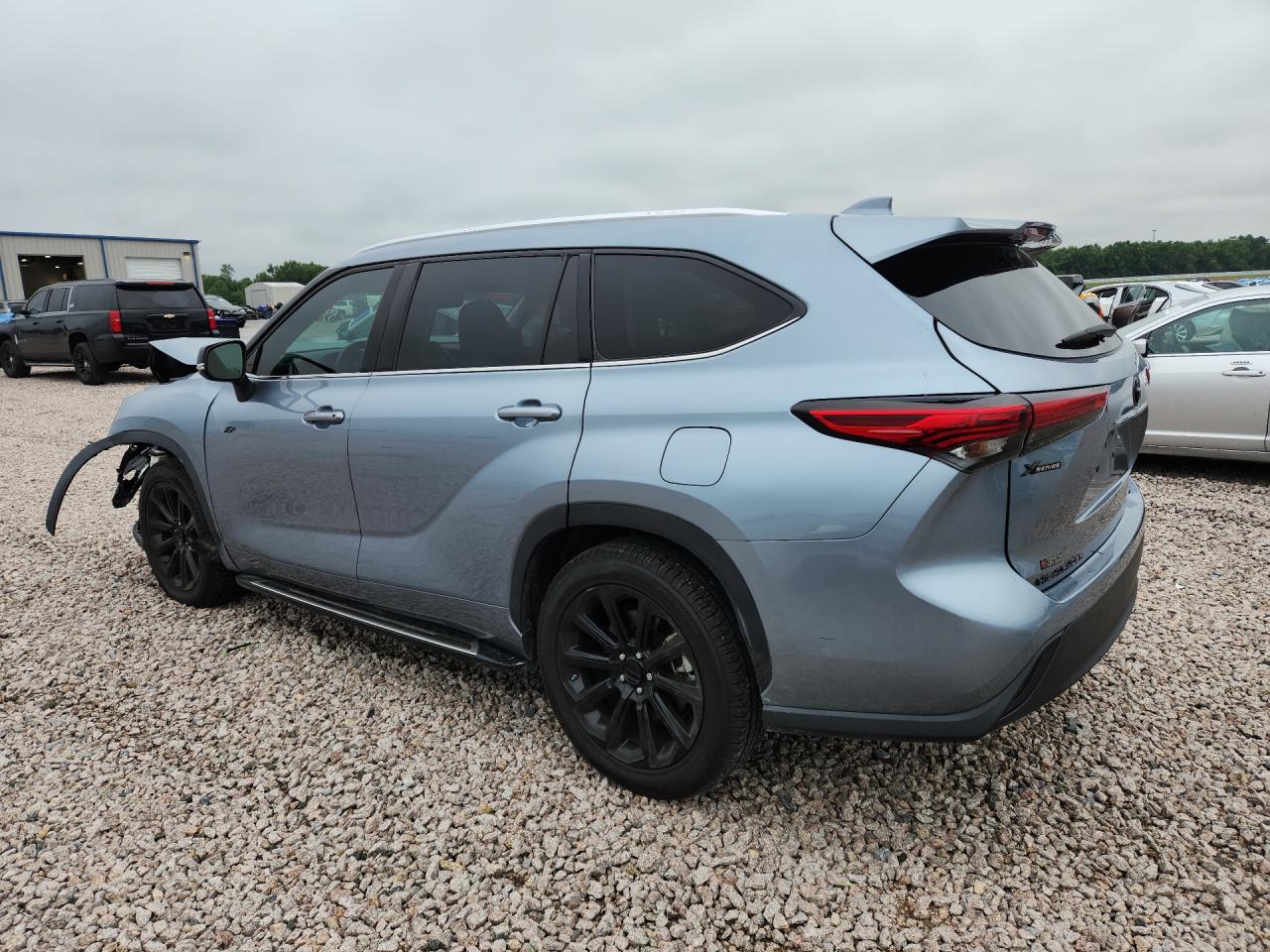2021 TOYOTA HIGHLANDER XLE — снимка 2