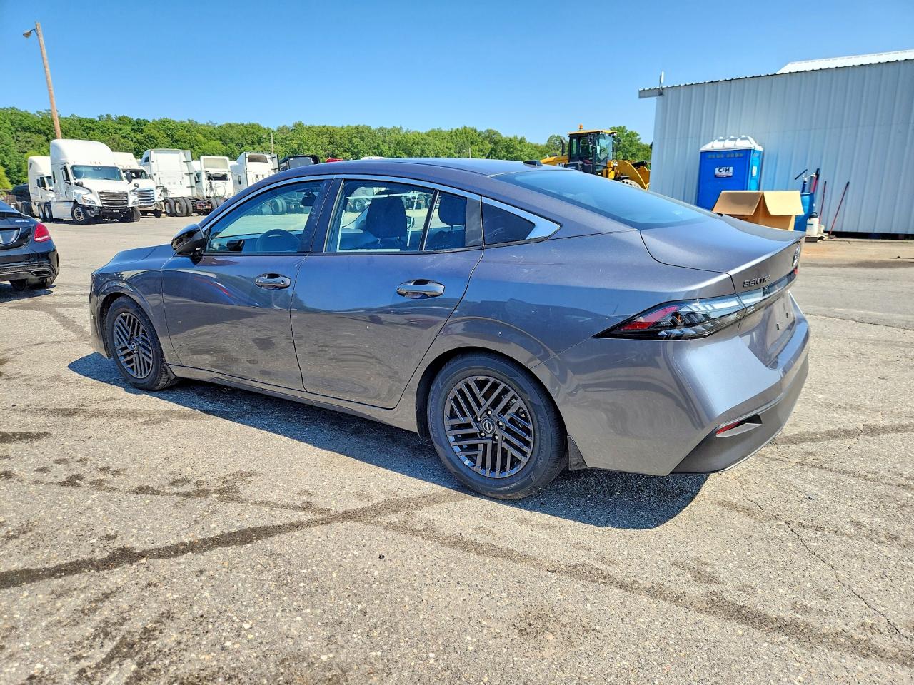 2026 NISSAN SENTRA SV — снимка 2
