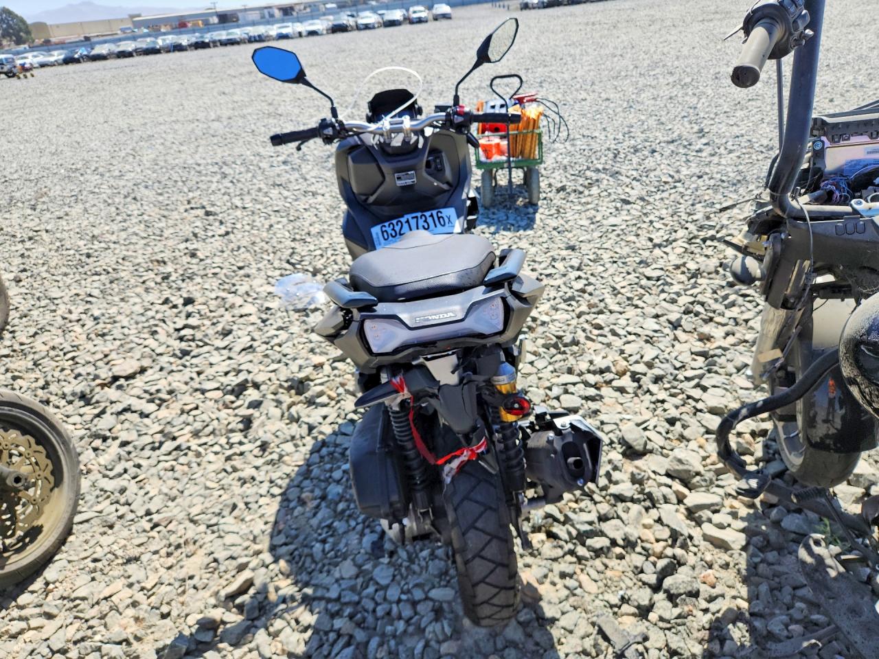2025 HONDA ADV160 A — снимка 4