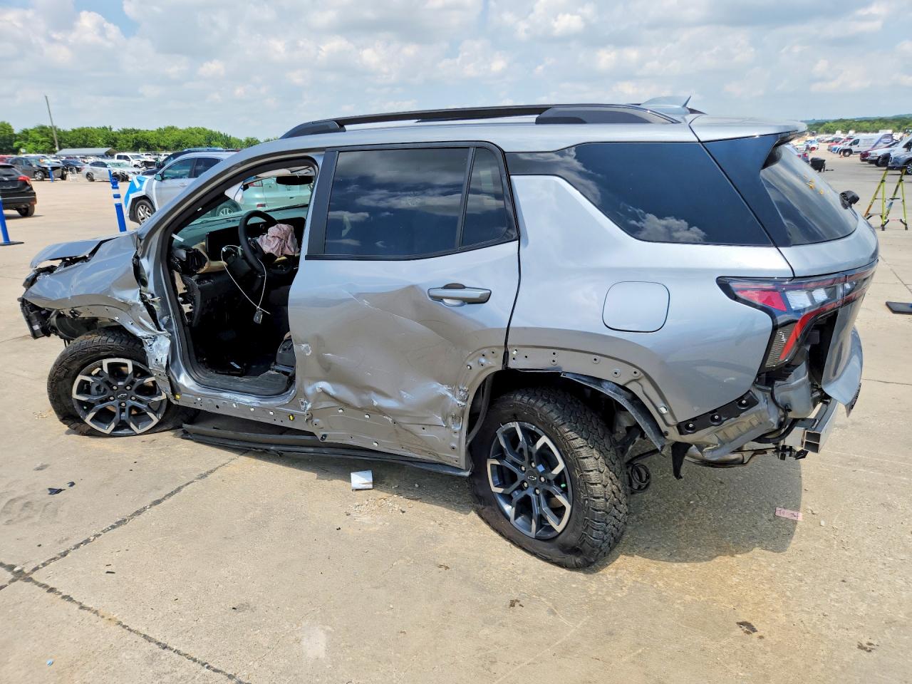 2025 CHEVROLET EQUINOX ACTIV — снимка 2