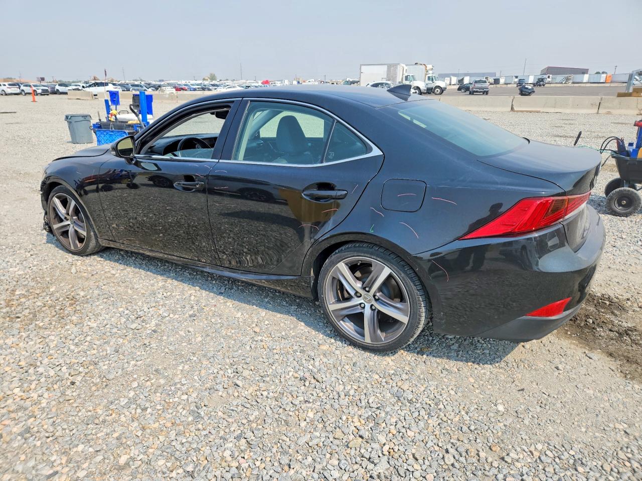 2018 LEXUS IS 300 — снимка 2