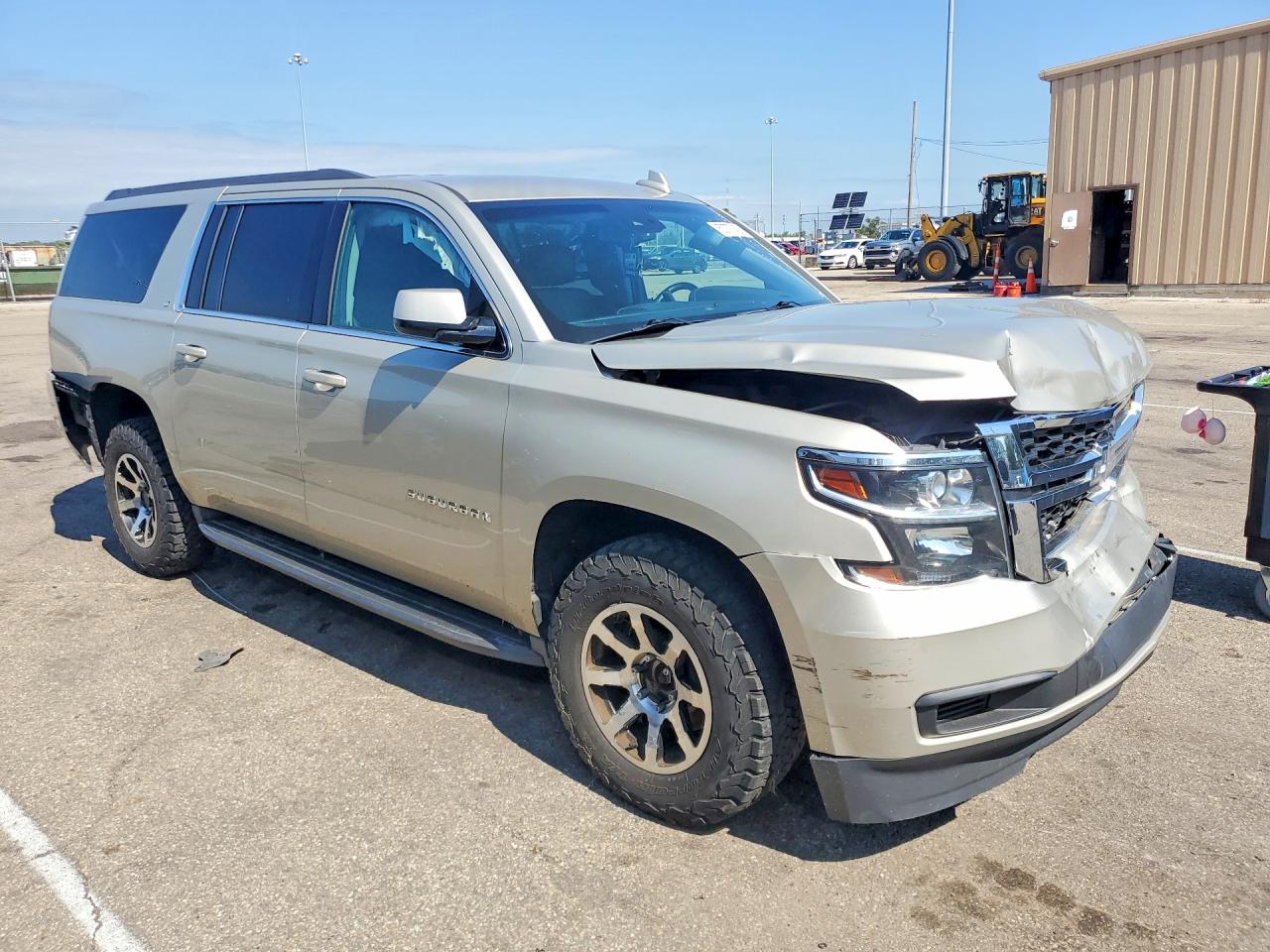 2017 CHEVROLET SUBURBAN K1500 LT — снимка 4