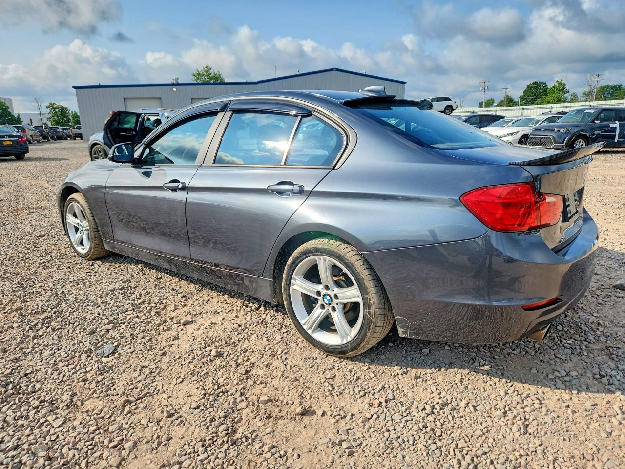 2015 BMW 320 I XDRIVE — снимка 2