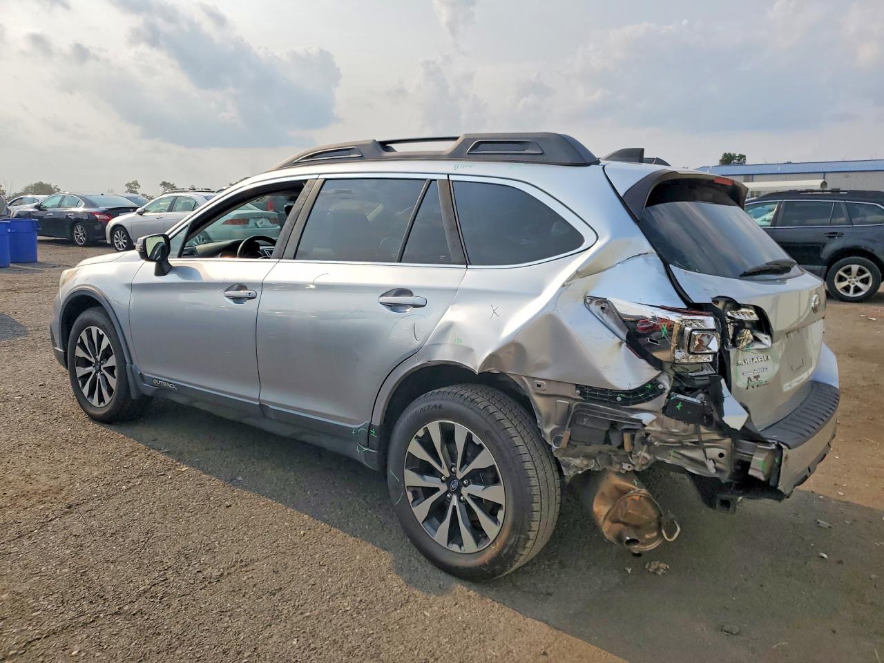 2017 SUBARU OUTBACK 2.5I LIMITED — снимка 2