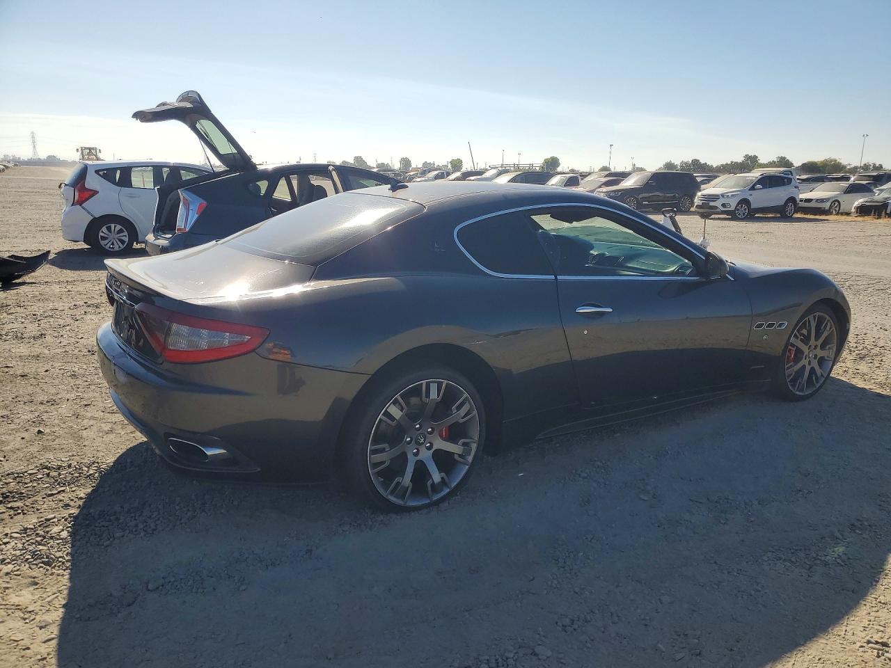 2013 MASERATI GRANTURISMO S — снимка 3