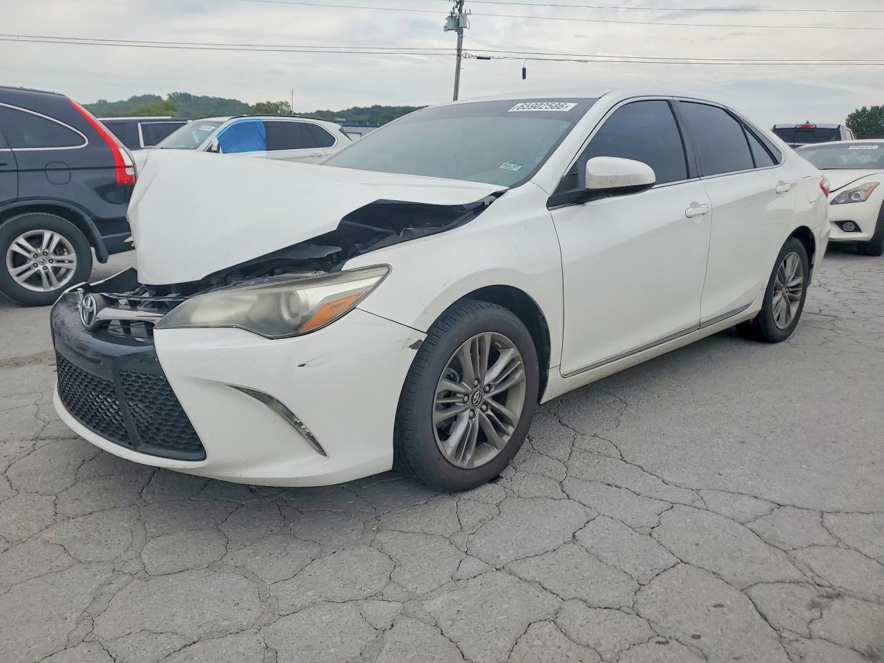 2017 TOYOTA CAMRY SE