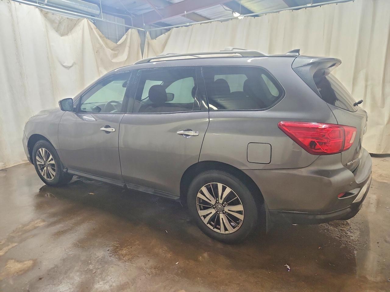 2019 NISSAN PATHFINDER S — photo 2