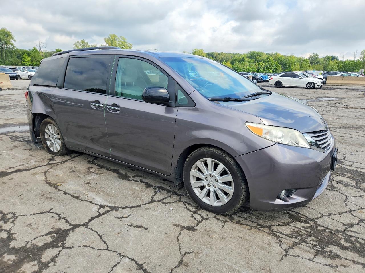 2015 TOYOTA SIENNA XLE 7-PASSENGER — снимка 4