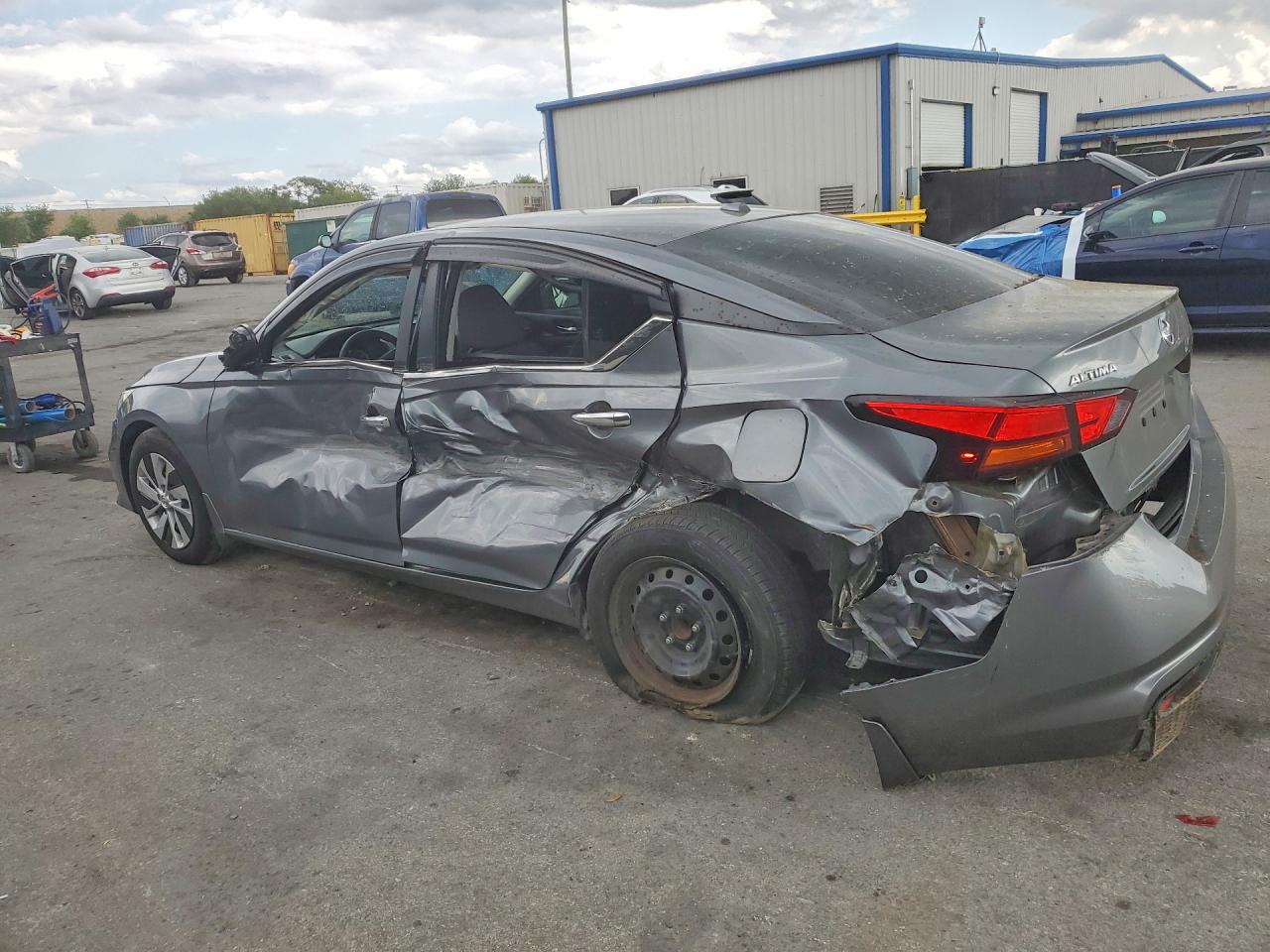 2019 NISSAN ALTIMA 2.5 S — снимка 2