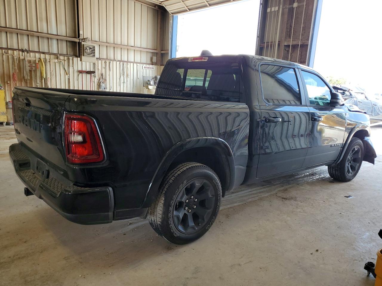 2025 RAM 1500 BIG HORN — снимка 3