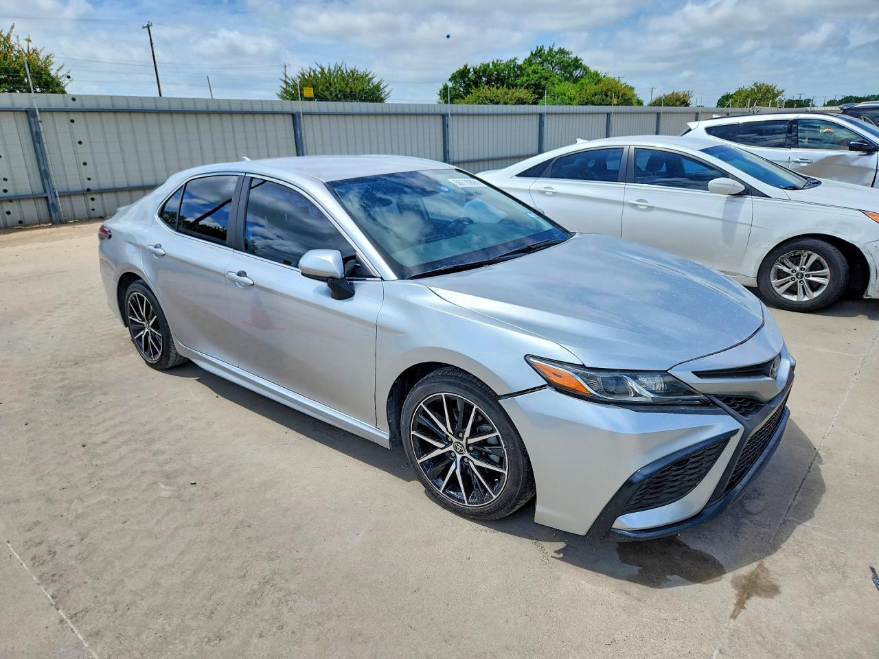 2021 TOYOTA CAMRY SE — снимка 4