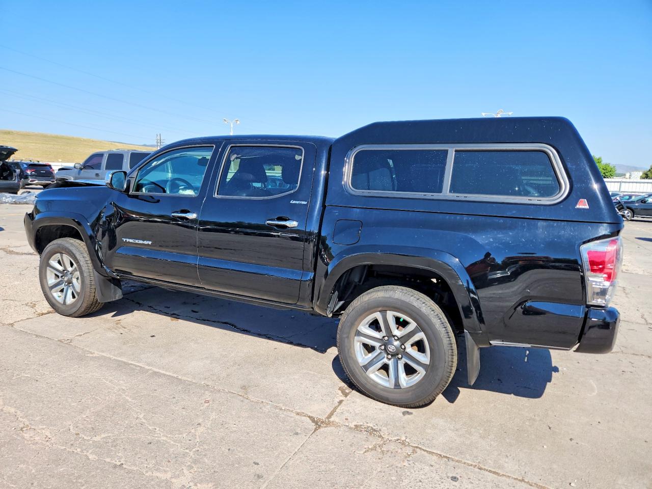 2017 TOYOTA TACOMA LIMITED — снимка 2