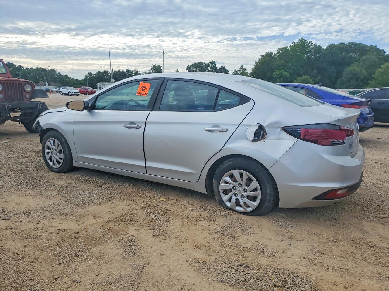 2019 HYUNDAI ELANTRA SE — снимка 2