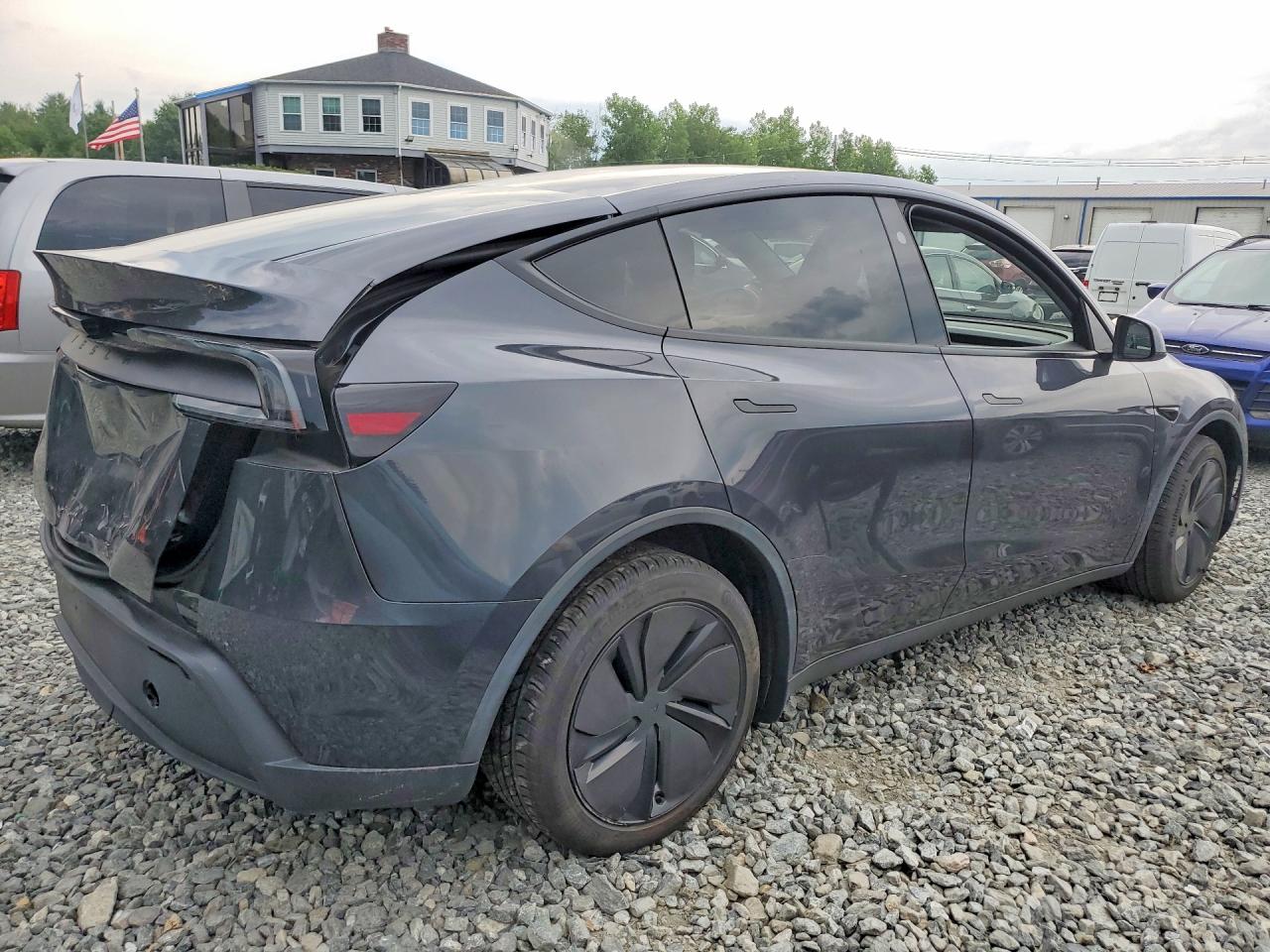 2026 TESLA MODEL Y — снимка 3