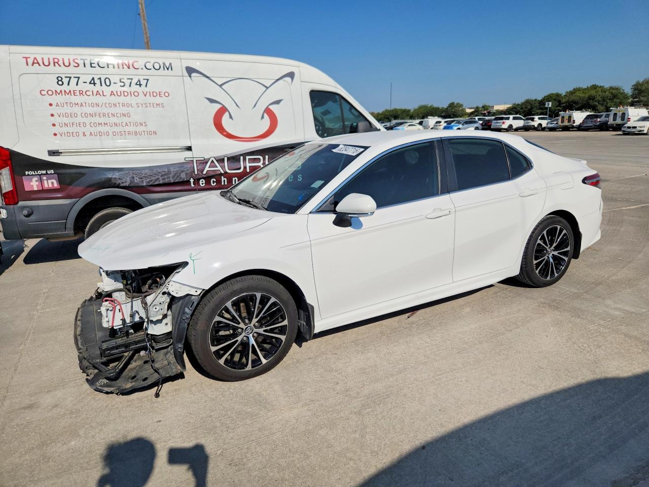 2019 TOYOTA CAMRY SE
