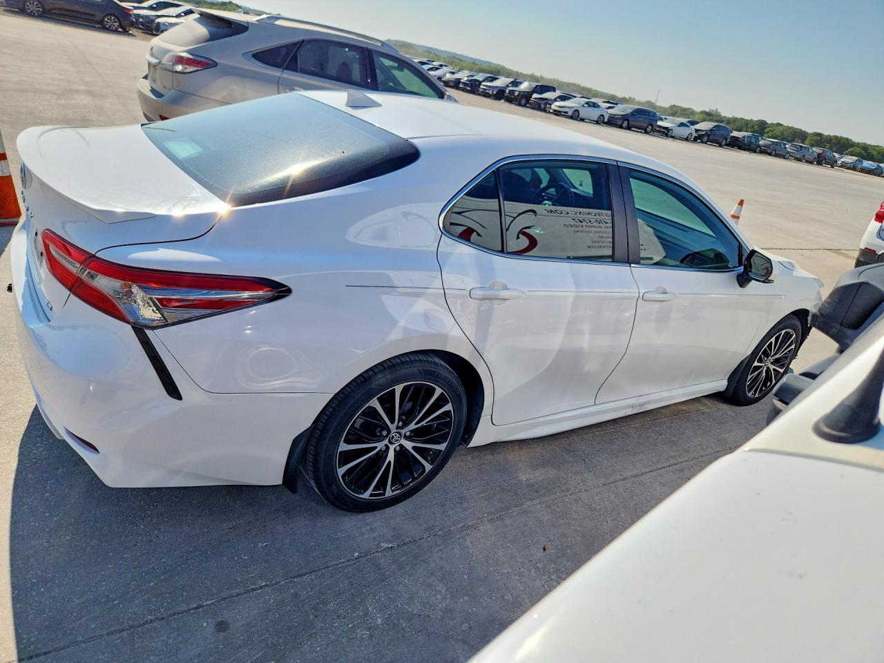 2019 TOYOTA CAMRY SE — снимка 3