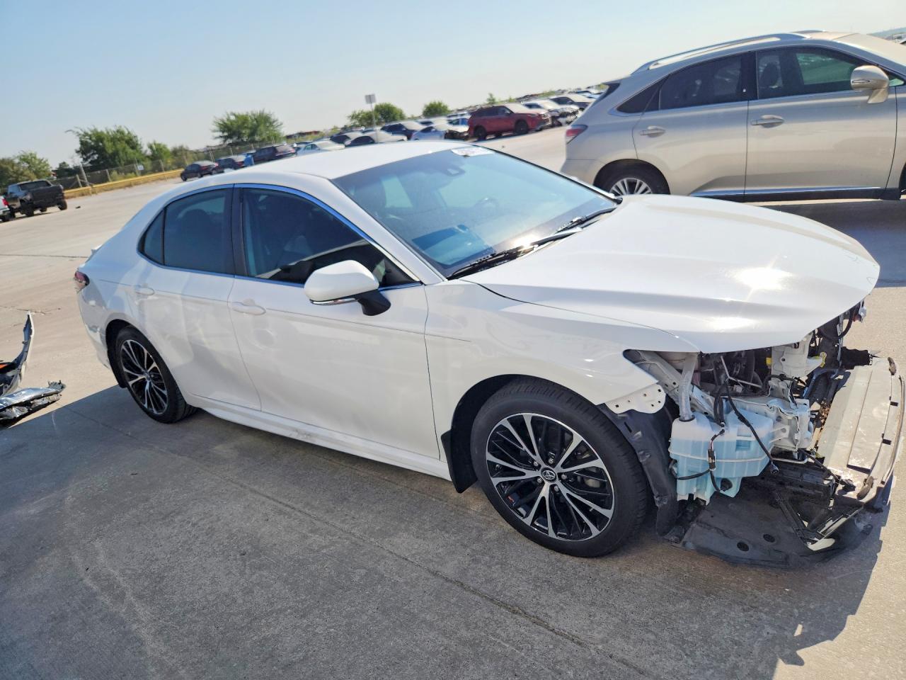 2019 TOYOTA CAMRY SE — снимка 4