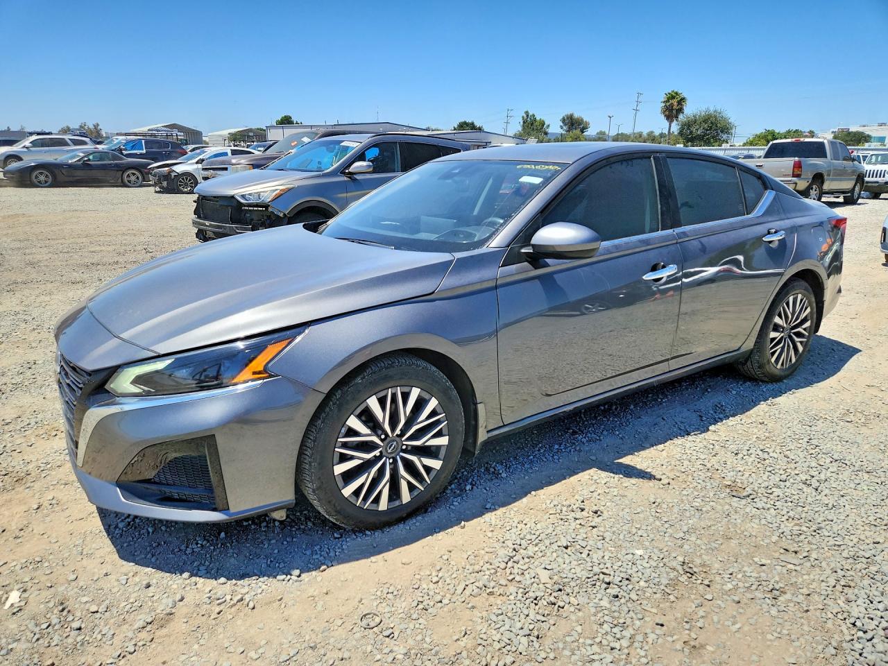 2024 NISSAN ALTIMA SV