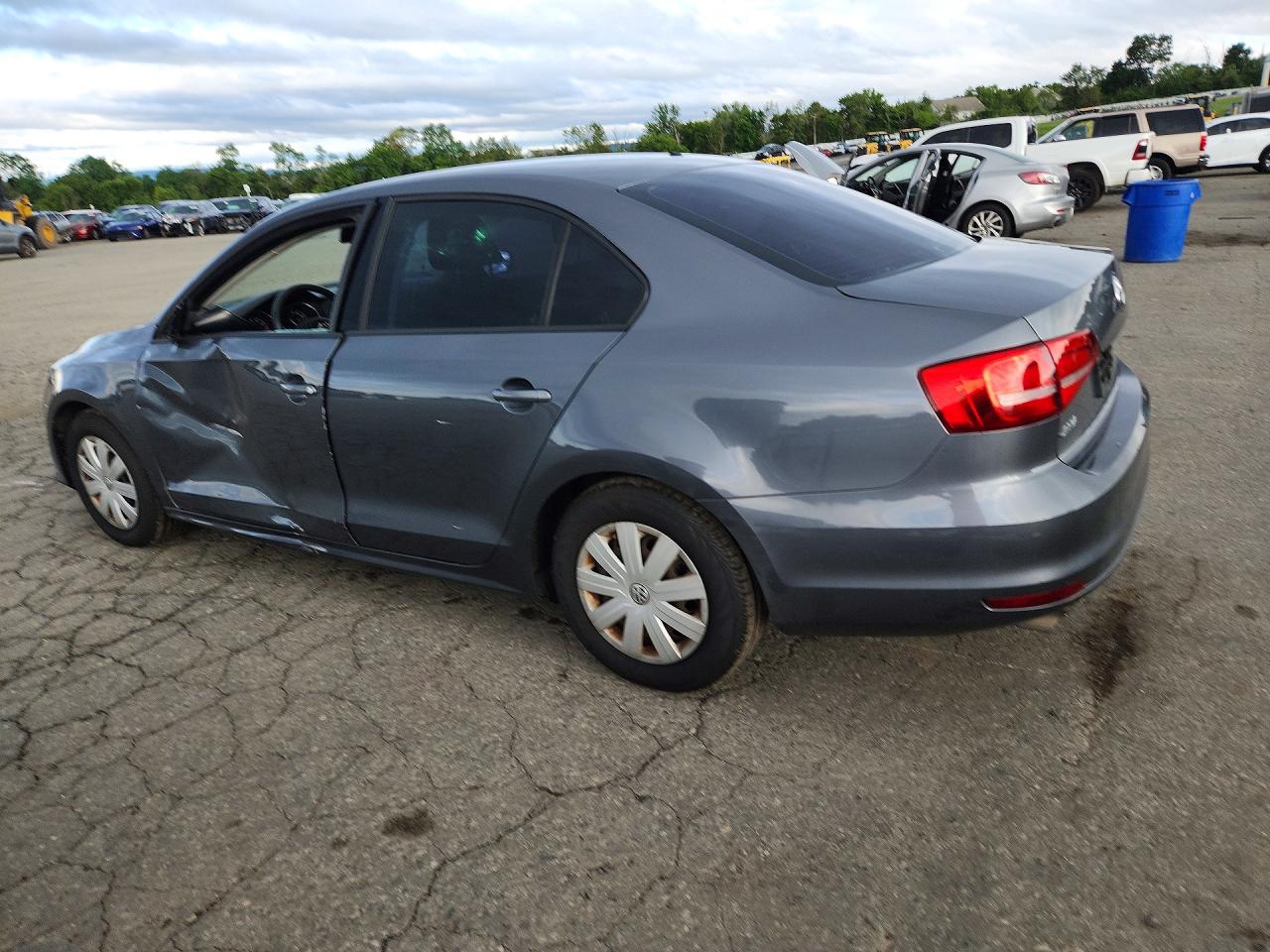 2015 VOLKSWAGEN JETTA BASE — снимка 2