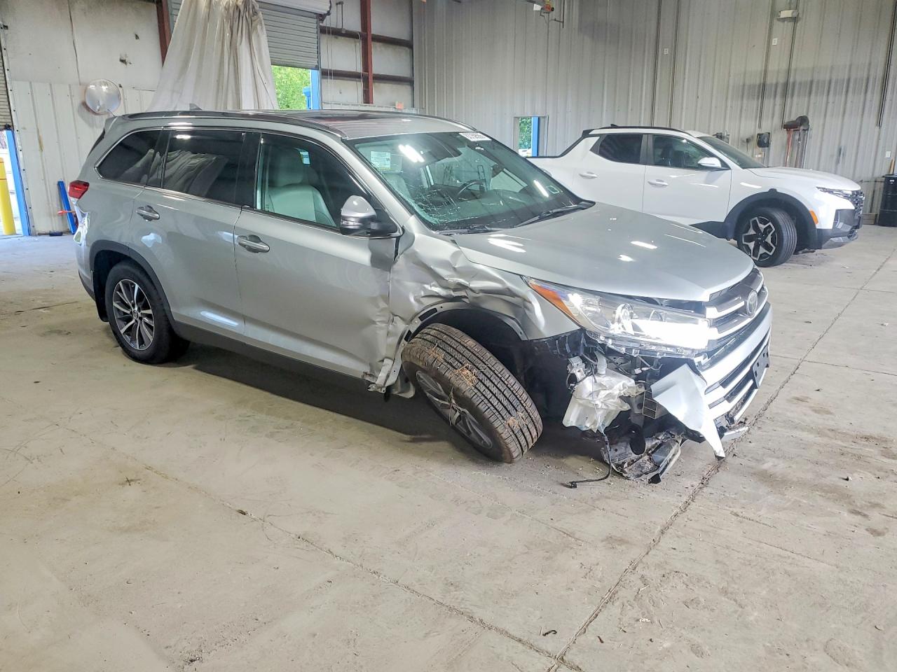 2019 TOYOTA HIGHLANDER XLE — снимка 4