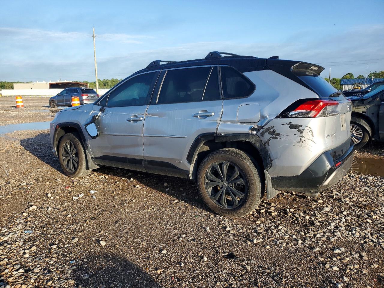 2023 TOYOTA RAV4 XSE — снимка 2