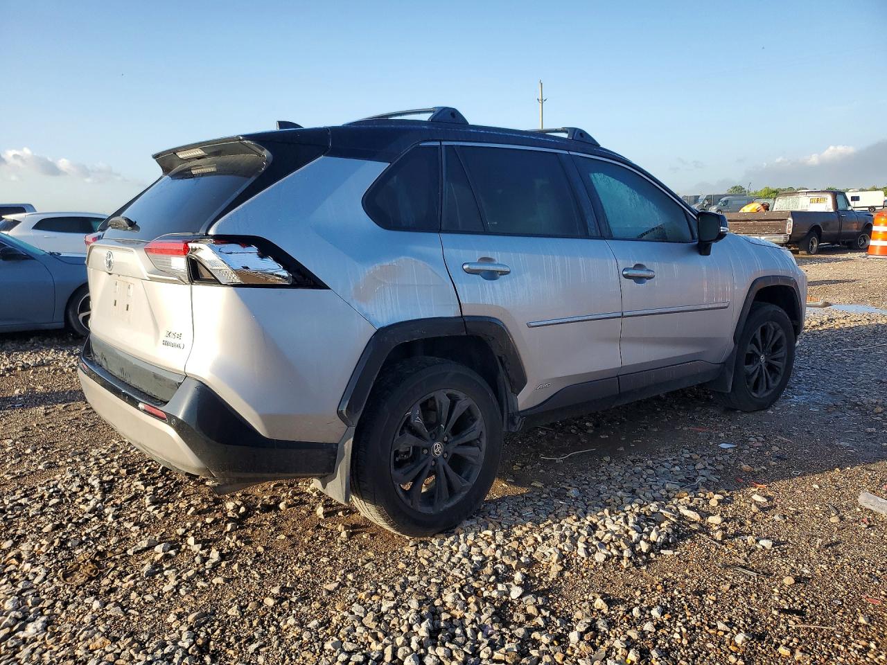 2023 TOYOTA RAV4 XSE — снимка 3
