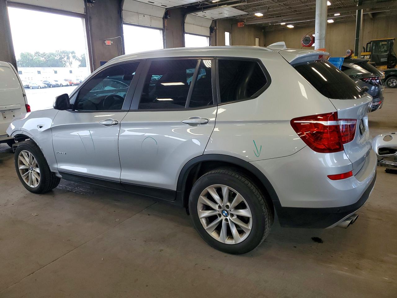 2017 BMW X3 XDRIVE28I — снимка 2