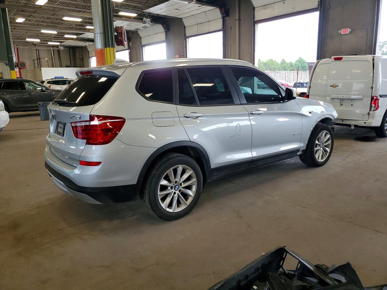 2017 BMW X3 XDRIVE28I — снимка 3